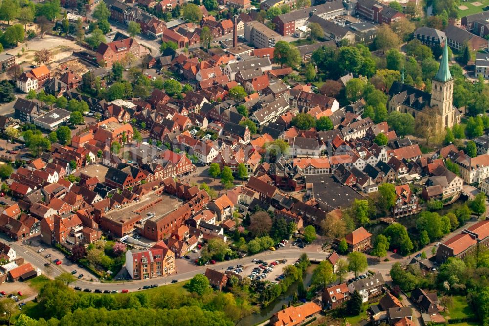 Luftaufnahme Lüdinghausen - Stadtansicht vom Innenstadtbereich Lüdinghausen in Lüdinghausen mit Kirche St. Felizitas im Bundesland Nordrhein-Westfalen, Deutschland