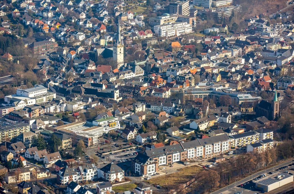 Luftaufnahme Menden (Sauerland) - Stadtansicht vom Innenstadtbereich in Menden (Sauerland) im Bundesland Nordrhein-Westfalen