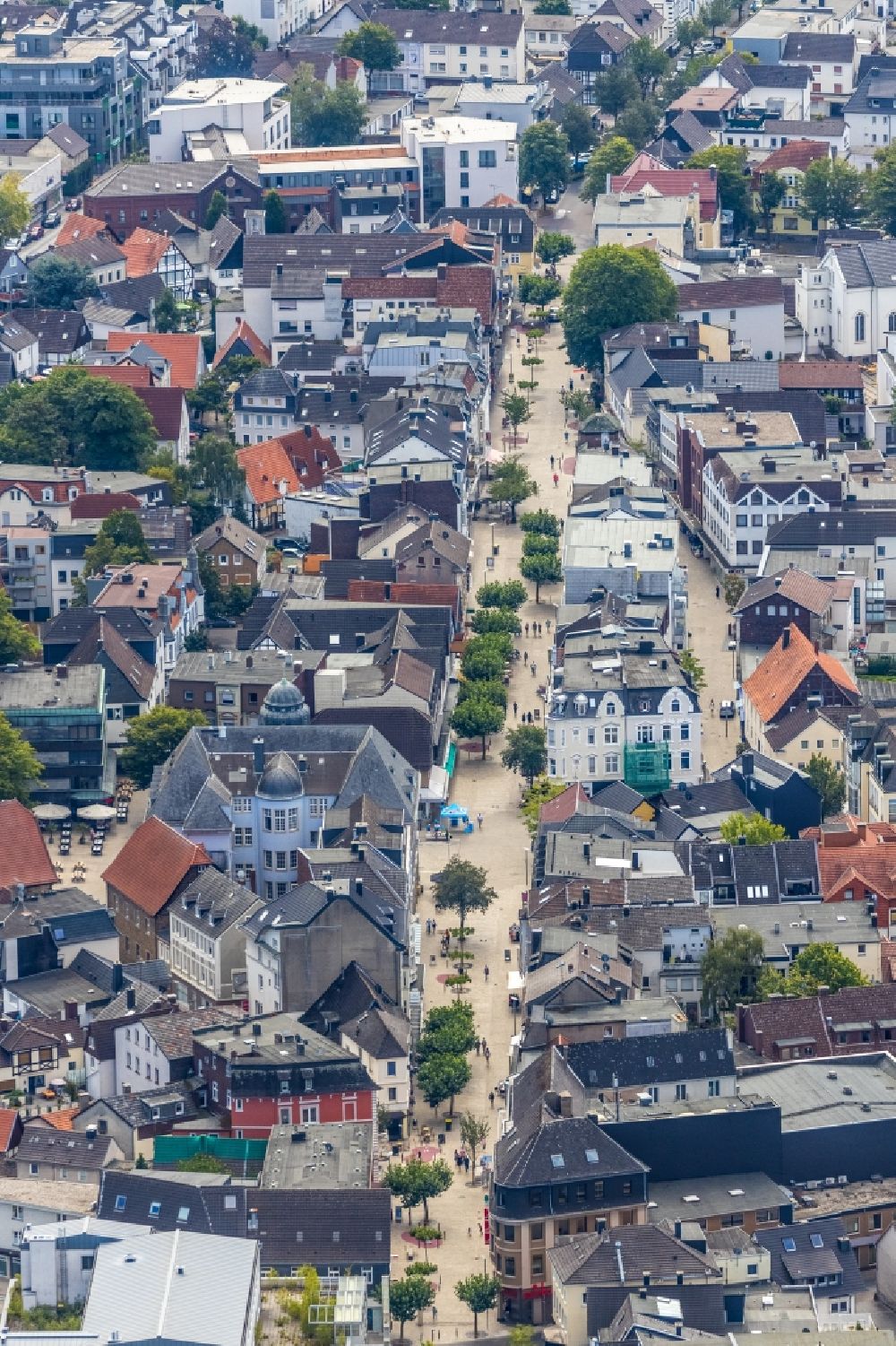 Menden (Sauerland) von oben - Stadtansicht vom Innenstadtbereich in Menden (Sauerland) im Bundesland Nordrhein-Westfalen, Deutschland