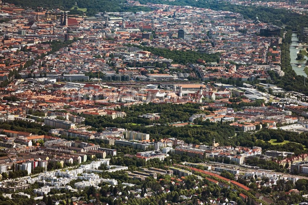 München von oben - Stadtansicht vom Innenstadtbereich in München im Bundesland Bayern, Deutschland