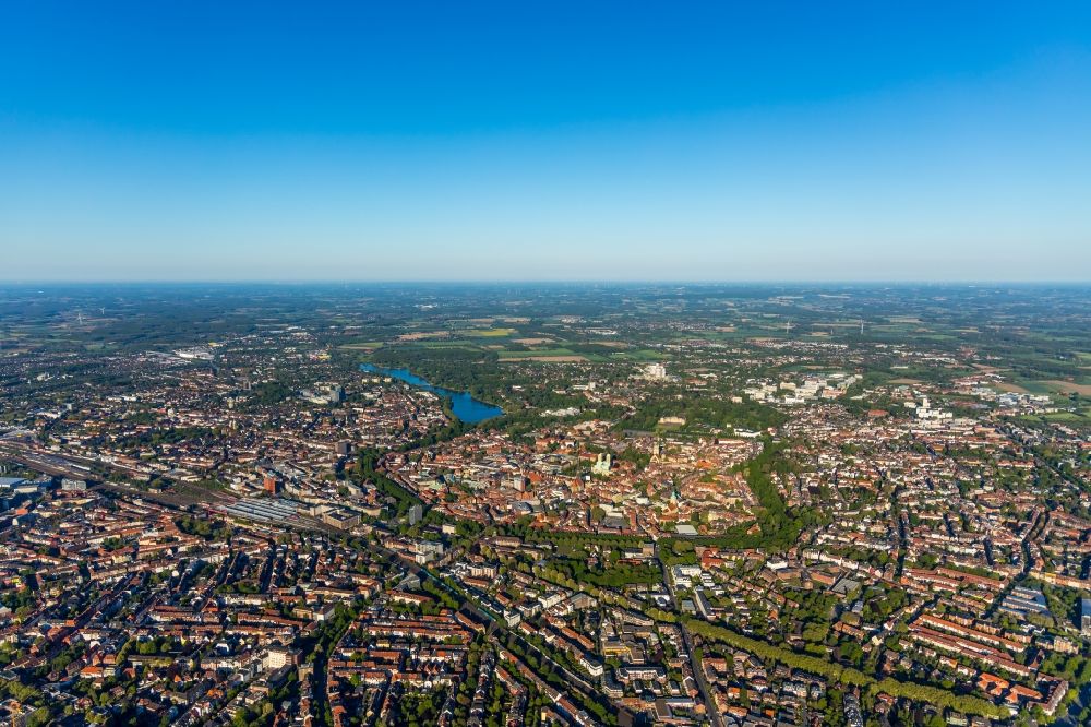 Münster aus der Vogelperspektive: Stadtansicht vom Innenstadtbereich in Münster im Bundesland Nordrhein-Westfalen, Deutschland