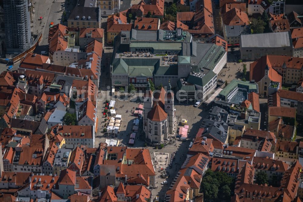 Luftbild Regensburg - Stadtansicht vom Innenstadtbereich am Neupfarrplatz in Regensburg im Bundesland Bayern, Deutschland