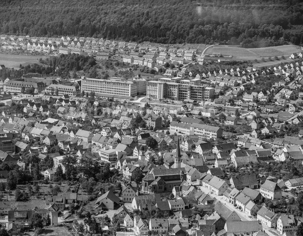 Oberkochen von oben - Stadtansicht vom Innenstadtbereich in Oberkochen im Bundesland Baden-Württemberg, Deutschland