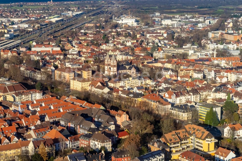 Luftbild Offenburg - Stadtansicht vom Innenstadtbereich in Offenburg im Bundesland Baden-Württemberg, Deutschland