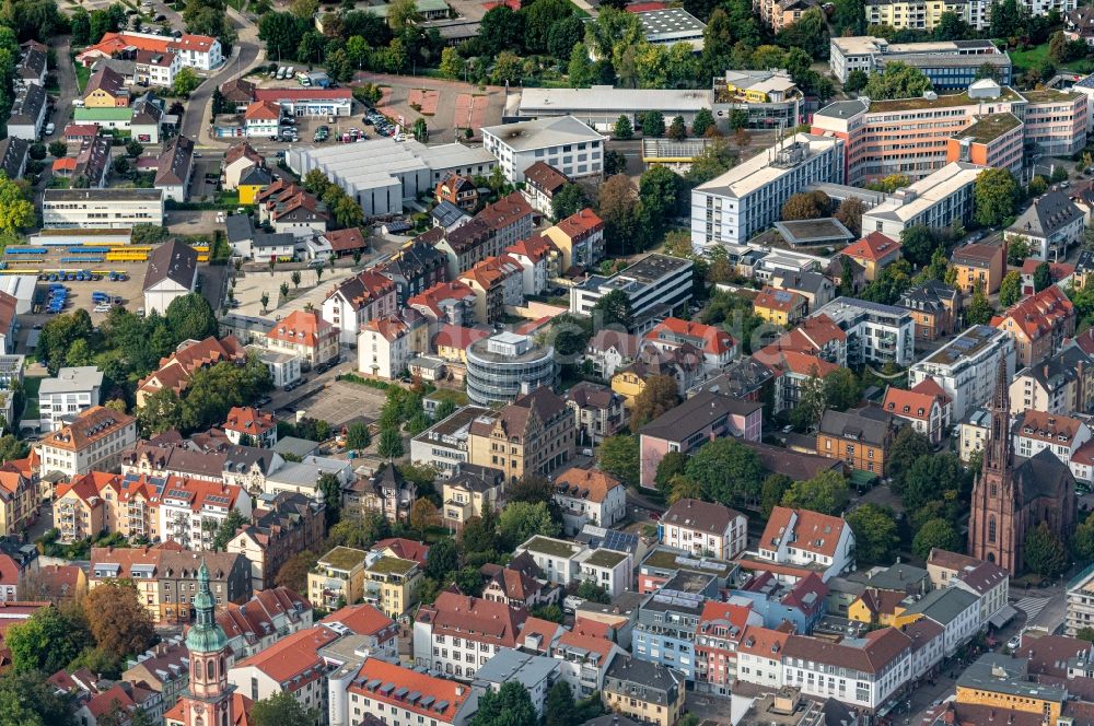 Offenburg aus der Vogelperspektive: Stadtansicht vom Innenstadtbereich in Offenburg im Bundesland Baden-Württemberg, Deutschland