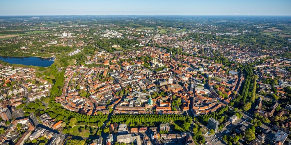 Luftaufnahme Münster - Stadtansicht vom Innenstadtbereich im Ortsteil Altstadt in Münster im Bundesland Nordrhein-Westfalen, Deutschland