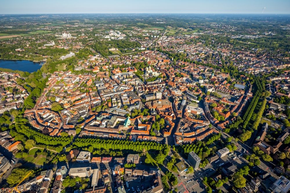 Münster von oben - Stadtansicht vom Innenstadtbereich im Ortsteil Altstadt in Münster im Bundesland Nordrhein-Westfalen, Deutschland