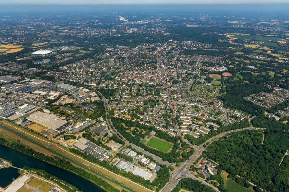 Luftaufnahme Gelsenkirchen - Stadtansicht vom Innenstadtbereich im Ortsteil Erle in Gelsenkirchen im Bundesland Nordrhein-Westfalen, Deutschland