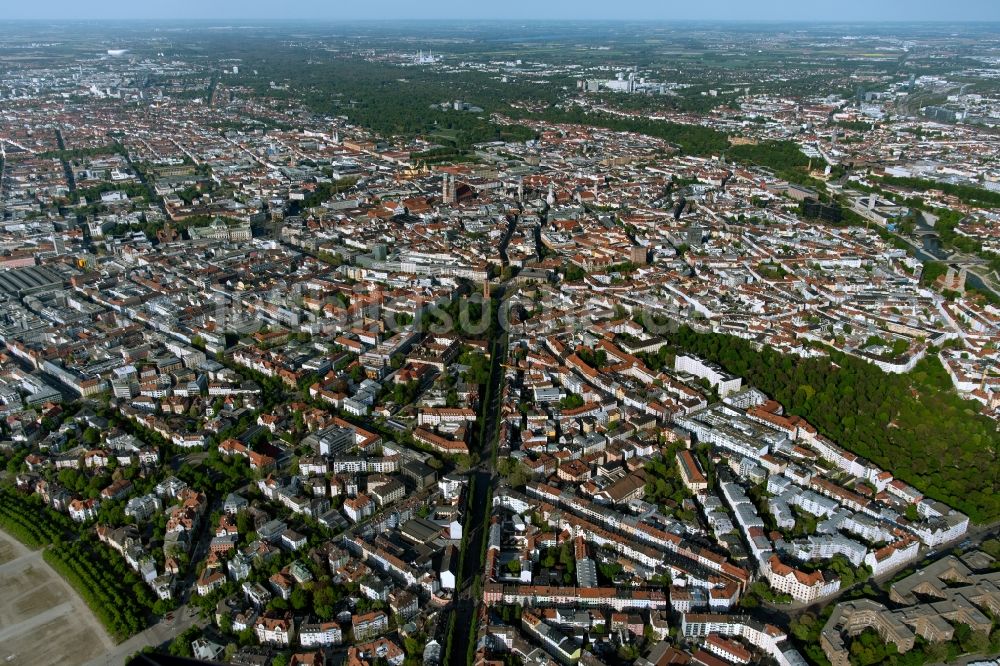 Luftbild München - Stadtansicht vom Innenstadtbereich im Ortsteil Glockenbachviertel in München im Bundesland Bayern, Deutschland