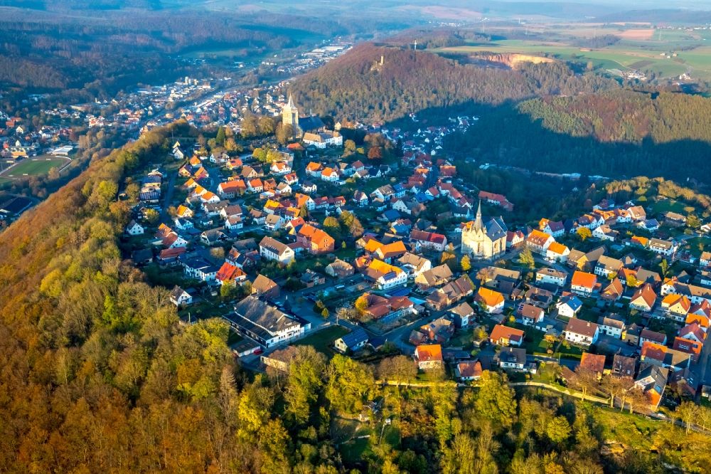 Luftaufnahme Marsberg - Stadtansicht vom Innenstadtbereich im Ortsteil Obermarsberg in Marsberg im Bundesland Nordrhein-Westfalen, Deutschland