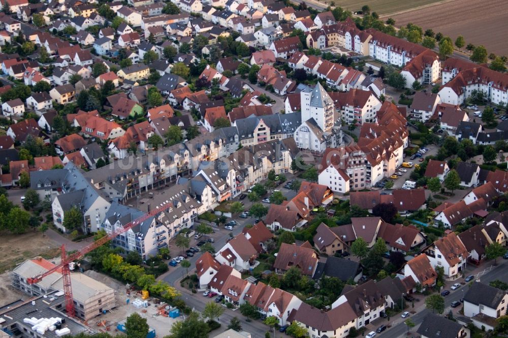 Luftaufnahme Bobenheim-Roxheim - Stadtansicht vom Innenstadtbereich im Ortsteil Roxheim in Bobenheim-Roxheim im Bundesland Rheinland-Pfalz