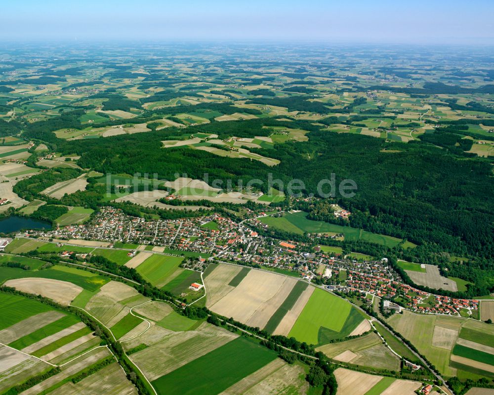 Pfaffenbuch von oben - Stadtansicht vom Innenstadtbereich in Pfaffenbuch im Bundesland Bayern, Deutschland