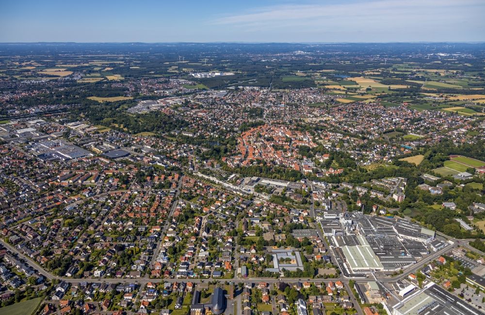 Rheda-Wiedenbrück aus der Vogelperspektive: Stadtansicht vom Innenstadtbereich in Rheda-Wiedenbrück im Bundesland Nordrhein-Westfalen, Deutschland
