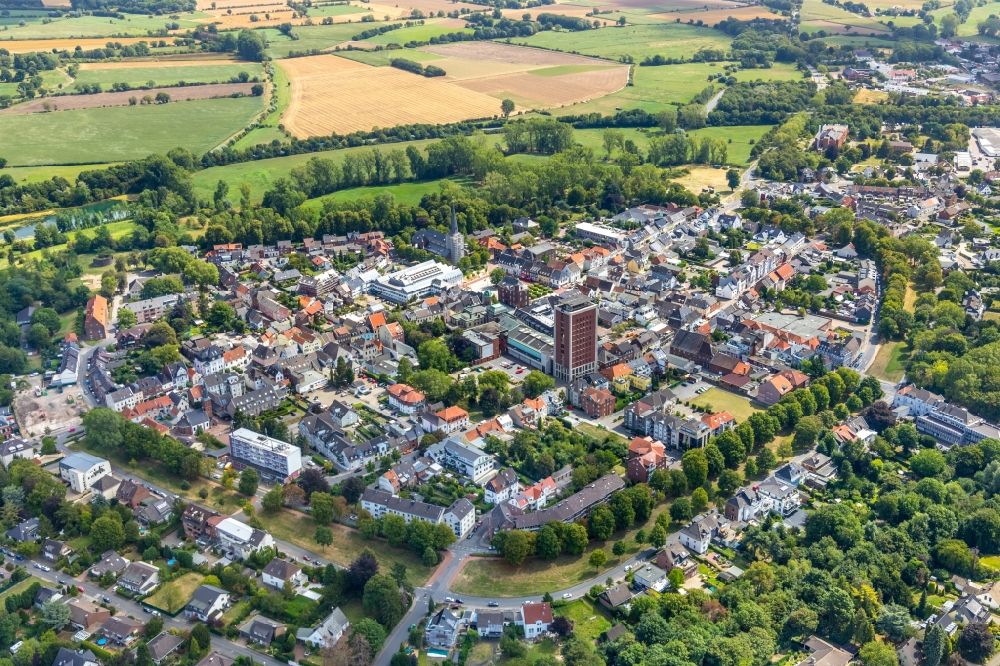 Luftaufnahme Rheinberg - Stadtansicht vom Innenstadtbereich in Rheinberg im Bundesland Nordrhein-Westfalen, Deutschland