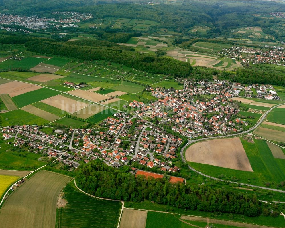 Roßwälden von oben - Stadtansicht vom Innenstadtbereich in Roßwälden im Bundesland Baden-Württemberg, Deutschland