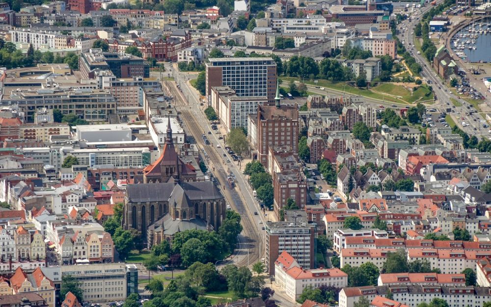 Luftbild Rostock - Stadtansicht vom Innenstadtbereich in Rostock im Bundesland Mecklenburg-Vorpommern, Deutschland