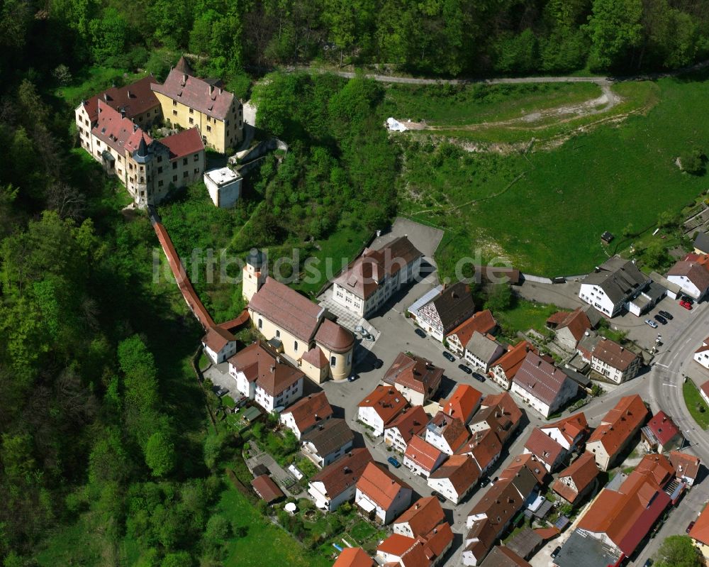 Luftaufnahme Weißenstein - Stadtansicht vom Innenstadtbereich am Schloss Weißenstein in Lauterstein im Bundesland Baden-Württemberg, Deutschland