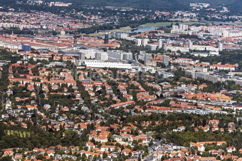 Luftaufnahme Dresden - Stadtansicht vom Innenstadtbereich und der Südvorstadt in Dresden im Bundesland Sachsen, Deutschland