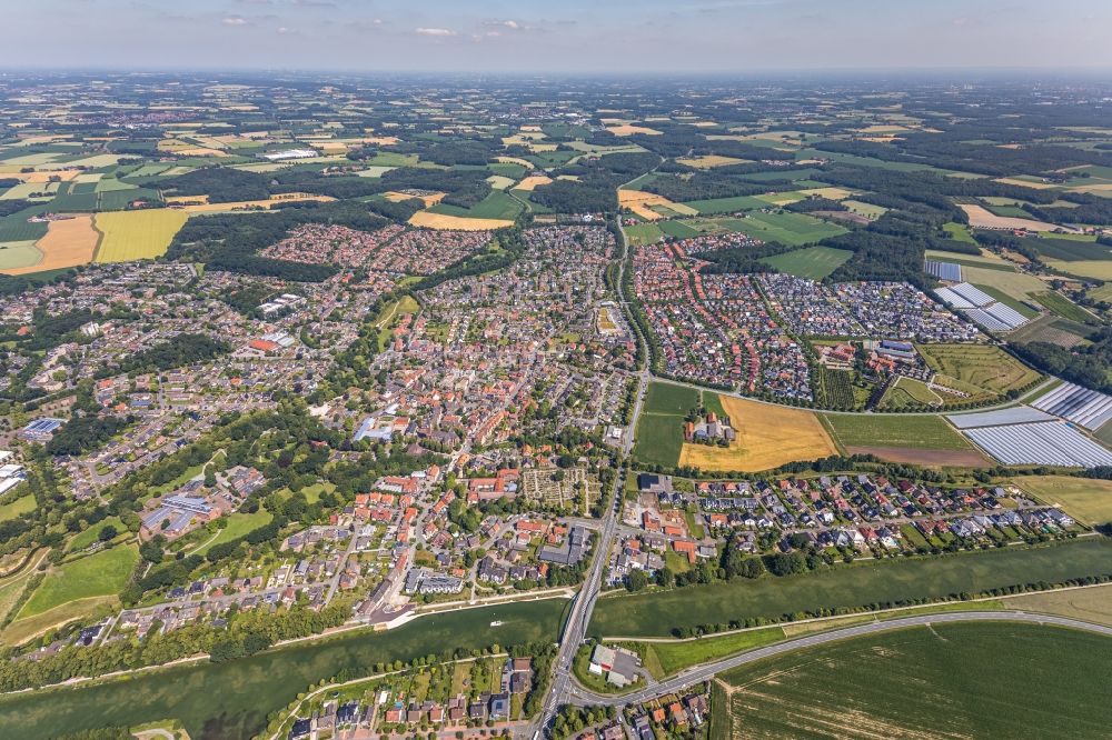 Senden von oben - Stadtansicht vom Innenstadtbereich in Senden im Bundesland Nordrhein-Westfalen, Deutschland