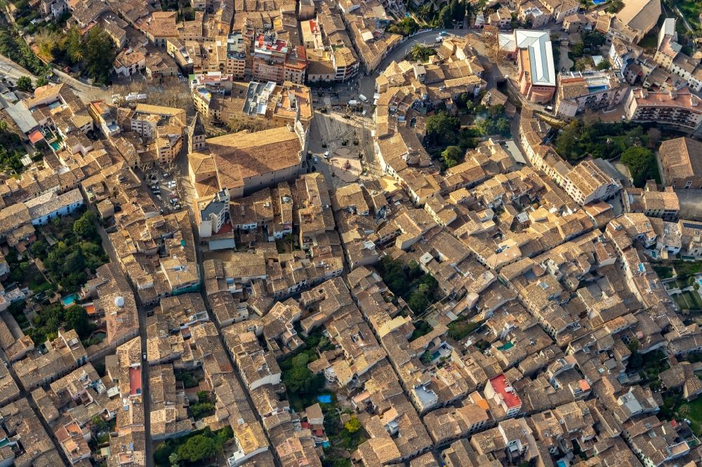 Soller aus der Vogelperspektive: Stadtansicht vom Innenstadtbereich in Soller auf der balearischen Mittelmeerinsel Mallorca, Spanien