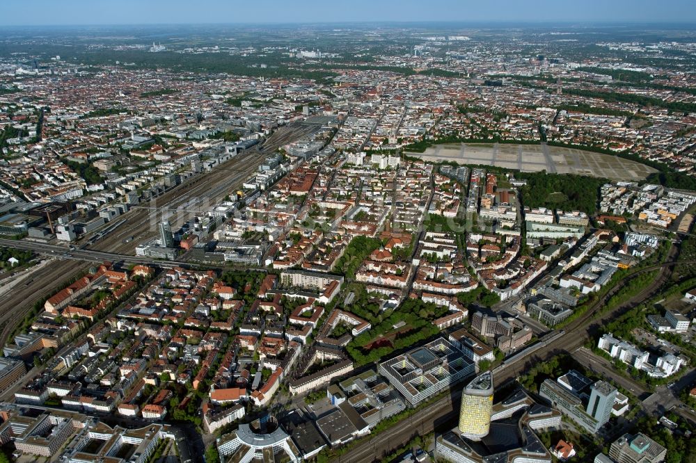 München aus der Vogelperspektive: Stadtansicht vom Innenstadtbereich im Stadtteil Schwanthalerhöhe in München im Bundesland Bayern, Deutschland