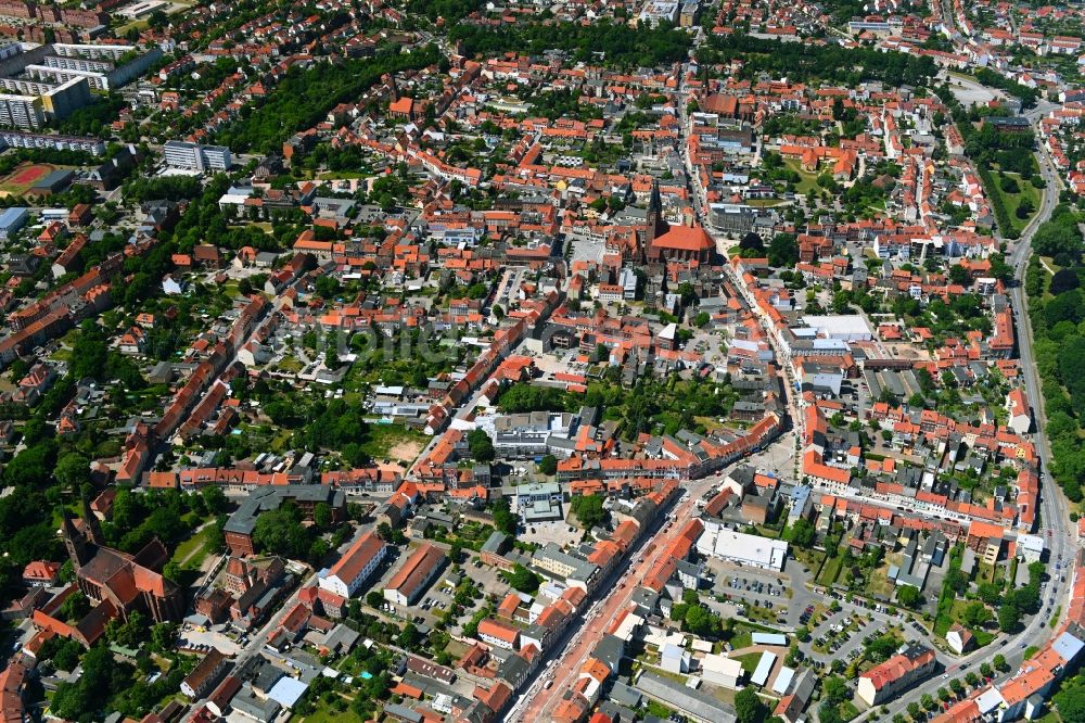 Stendal von oben - Stadtansicht vom Innenstadtbereich in Stendal im Bundesland Sachsen-Anhalt, Deutschland