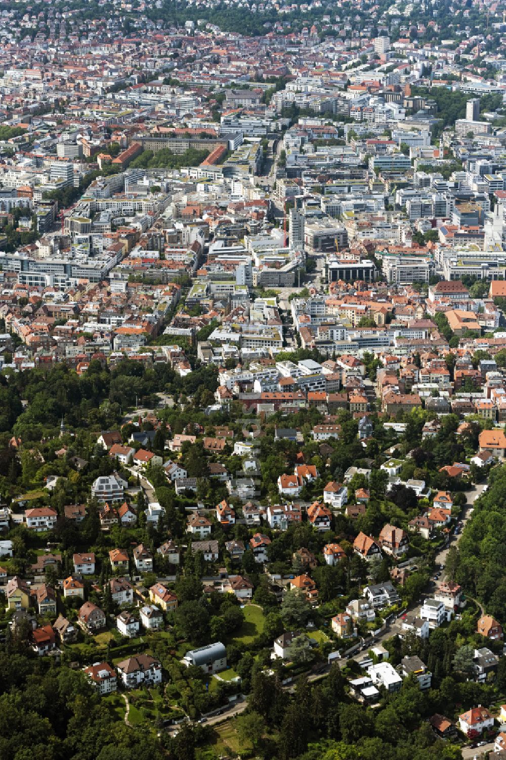 Stuttgart von oben - Stadtansicht vom Innenstadtbereich in Stuttgart im Bundesland Baden-Württemberg, Deutschland