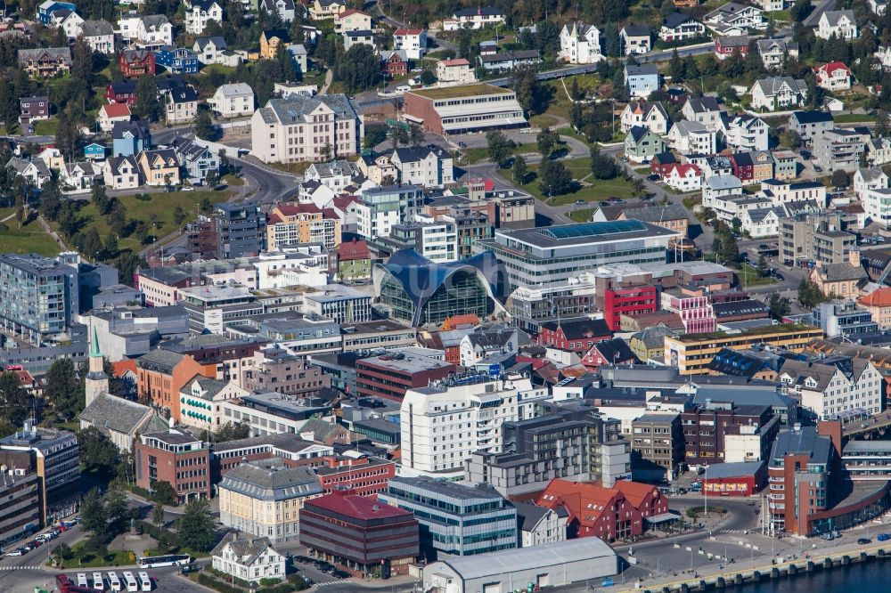 Tromsö aus der Vogelperspektive: Stadtansicht vom Innenstadtbereich in Tromsö in Troms, Norwegen