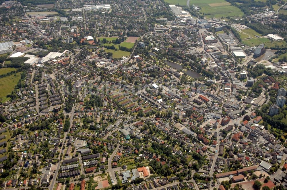 Uetersen von oben - Stadtansicht vom Innenstadtbereich in Uetersen im Bundesland Schleswig-Holstein, Deutschland