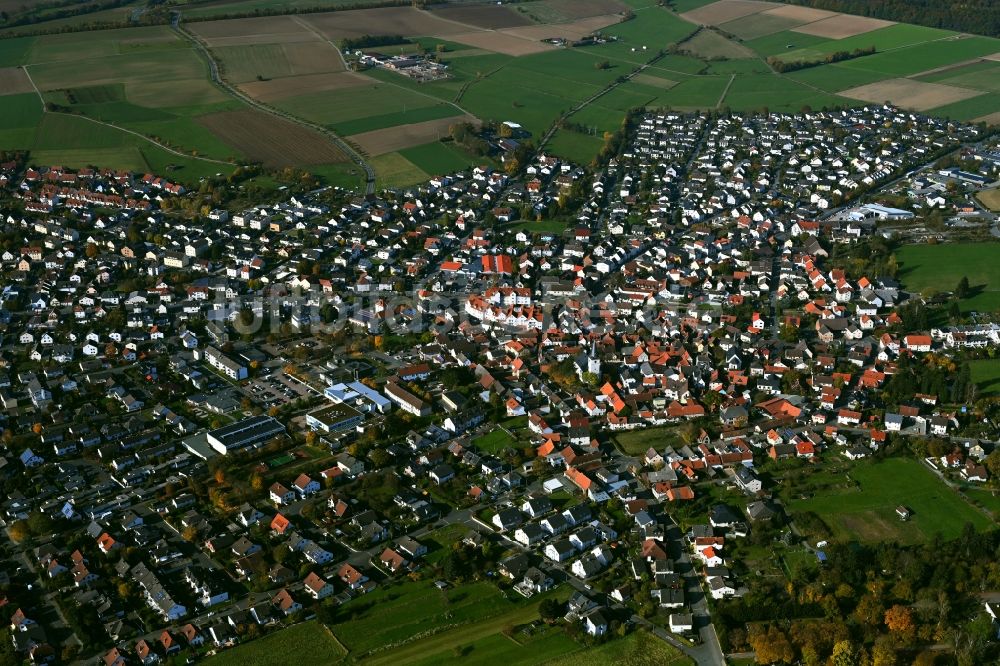 Luftaufnahme Wehrheim - Stadtansicht vom Innenstadtbereich in Wehrheim im Bundesland Hessen, Deutschland