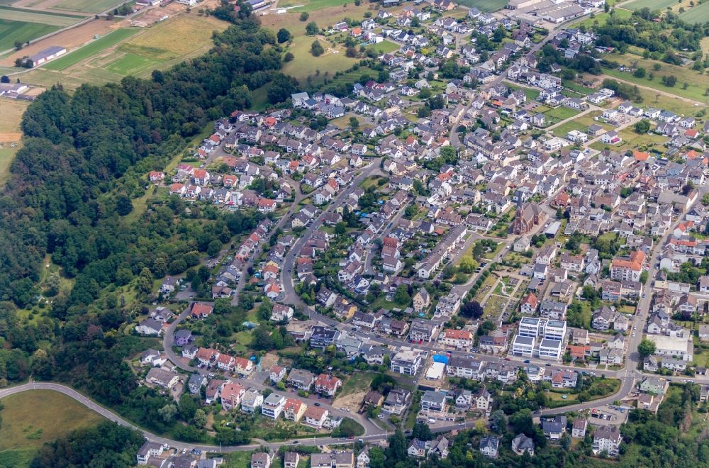 Weitersburg von oben - Stadtansicht vom Innenstadtbereich in Weitersburg im Bundesland Rheinland-Pfalz, Deutschland