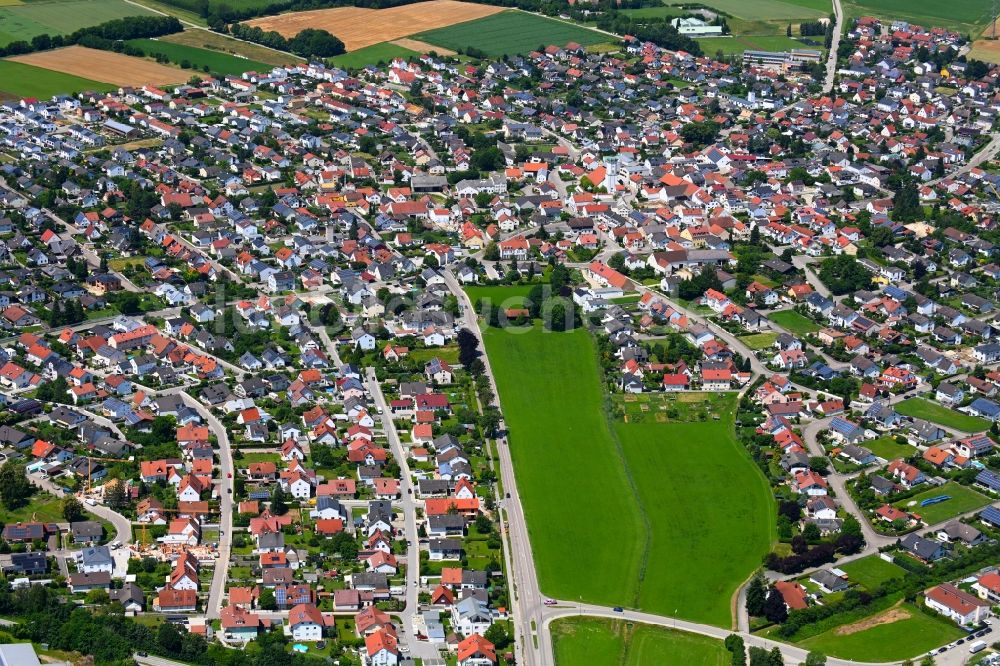 Luftaufnahme Wettstetten - Stadtansicht vom Innenstadtbereich in Wettstetten im Bundesland Bayern, Deutschland