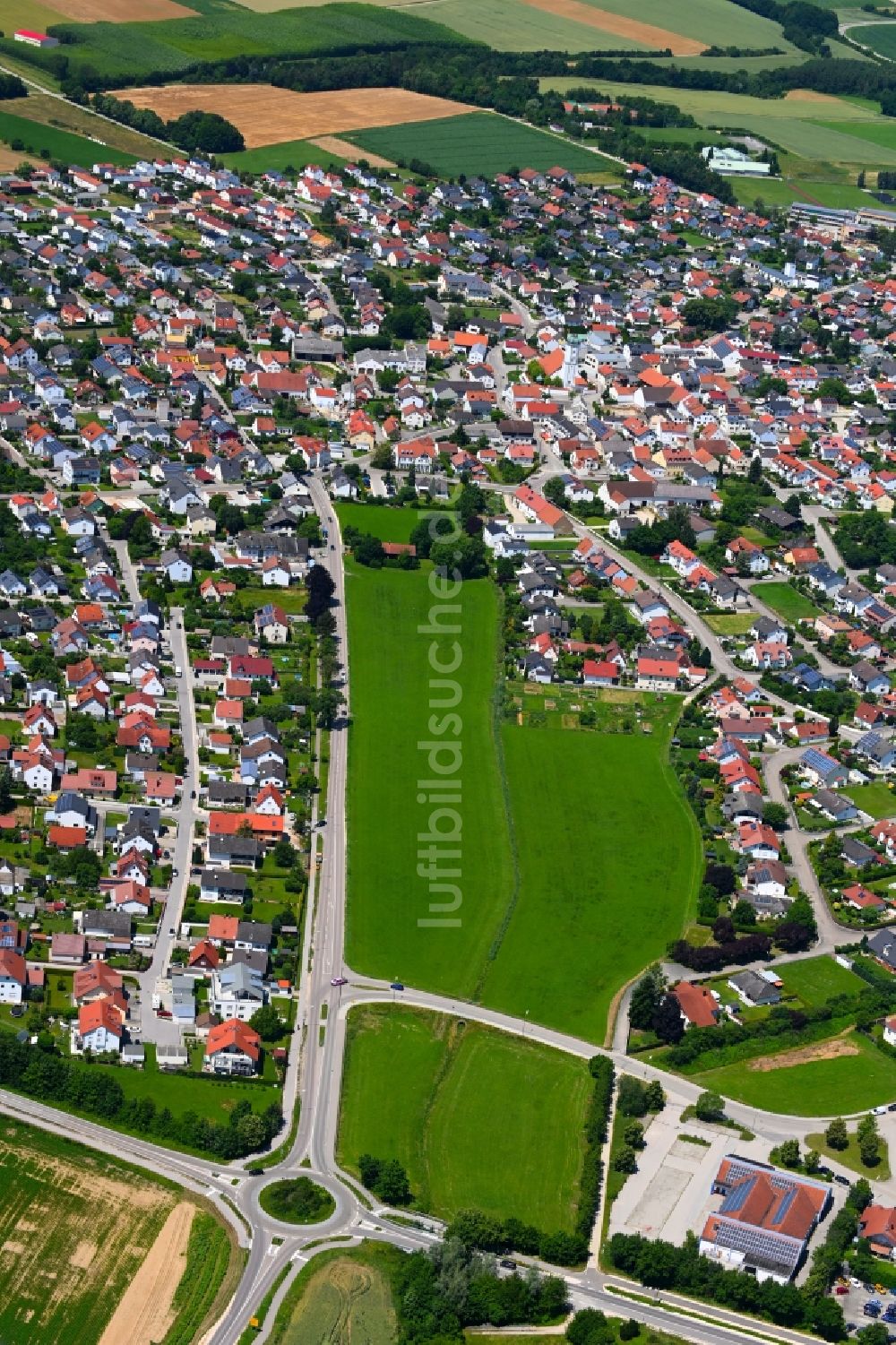 Wettstetten von oben - Stadtansicht vom Innenstadtbereich in Wettstetten im Bundesland Bayern, Deutschland