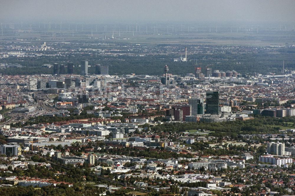 Wien von oben - Stadtansicht vom Innenstadtbereich in Wien in Österreich