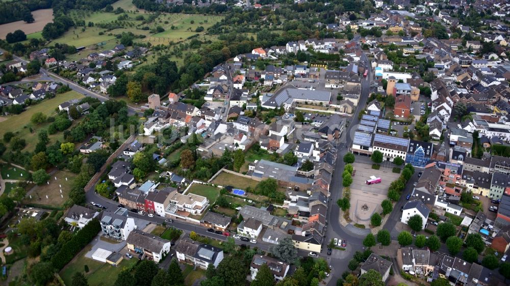 Zülpich aus der Vogelperspektive: Stadtansicht vom Innenstadtbereich in Zülpich im Bundesland Nordrhein-Westfalen, Deutschland