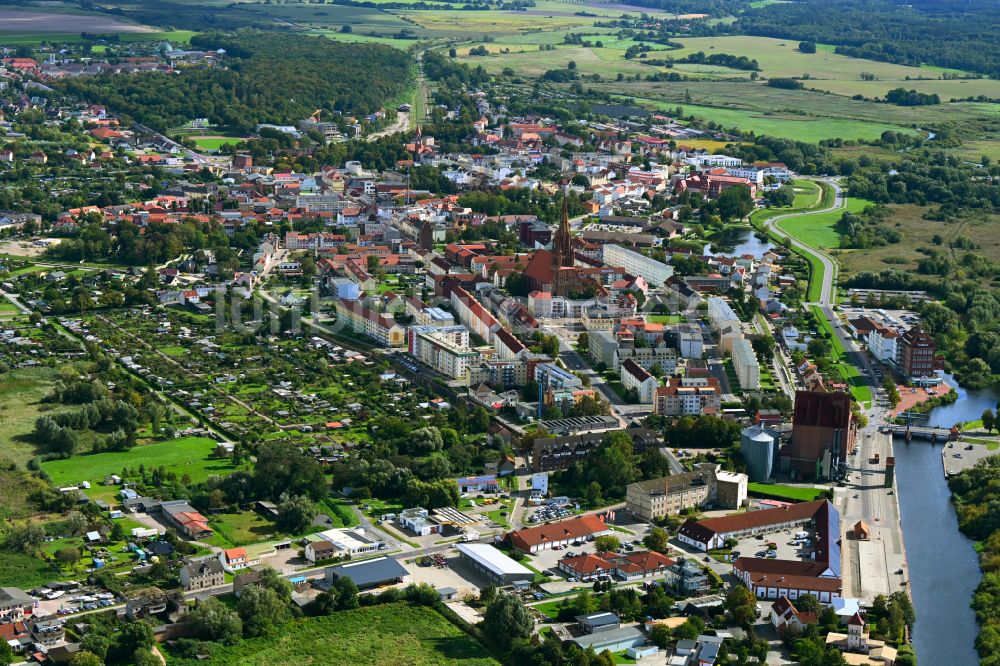 Demmin von oben - Stadtansicht des Innenstadtbereiches von Demmin im Bundesland Mecklenburg-Vorpommern, Deutschland
