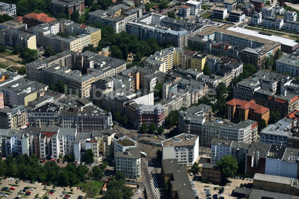 Magdeburg aus der Vogelperspektive: Stadtansicht des Innenstadtbereiches mit dem Hasselbachplatz in Magdeburg im Bundesland Sachsen-Anhalt