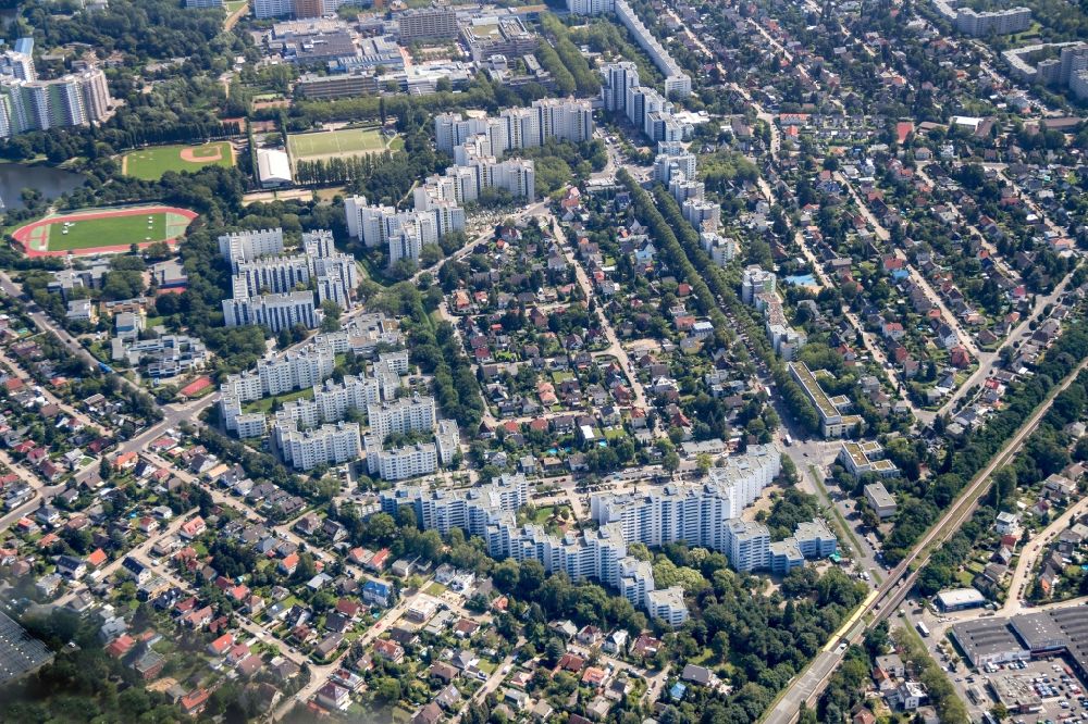 Luftaufnahme Berlin - Stadtansicht des Innenstadtbereiches Märkisches Viertel in Berlin