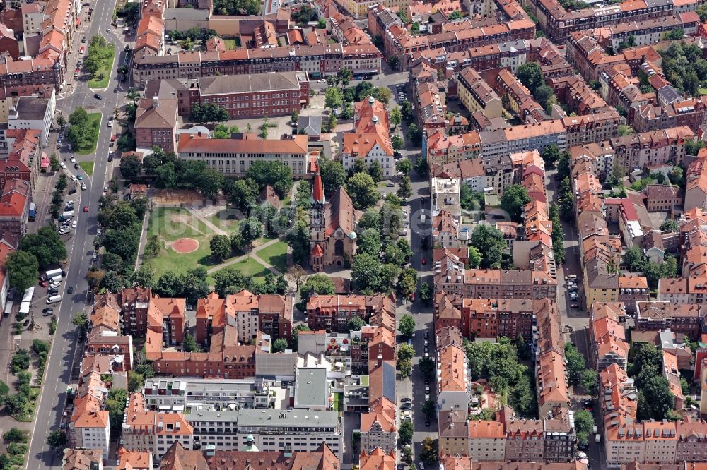 Luftbild Nürnberg - Stadtansicht des Innenstadtbereichs um den Veit Stoss Platz mit Dreifaltigkeitskirche in Nürnberg im Bundesland Bayern