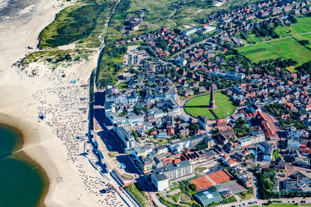 Luftbild Borkum - Stadtansicht am Küstenbereich der Nordsee in Borkum im Bundesland Niedersachsen, Deutschland