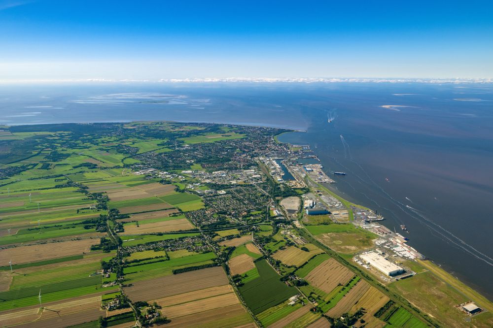 Luftbild Cuxhaven - Stadtansicht am Küstenbereich der Nordsee in Cuxhaven im Bundesland Niedersachsen, Deutschland