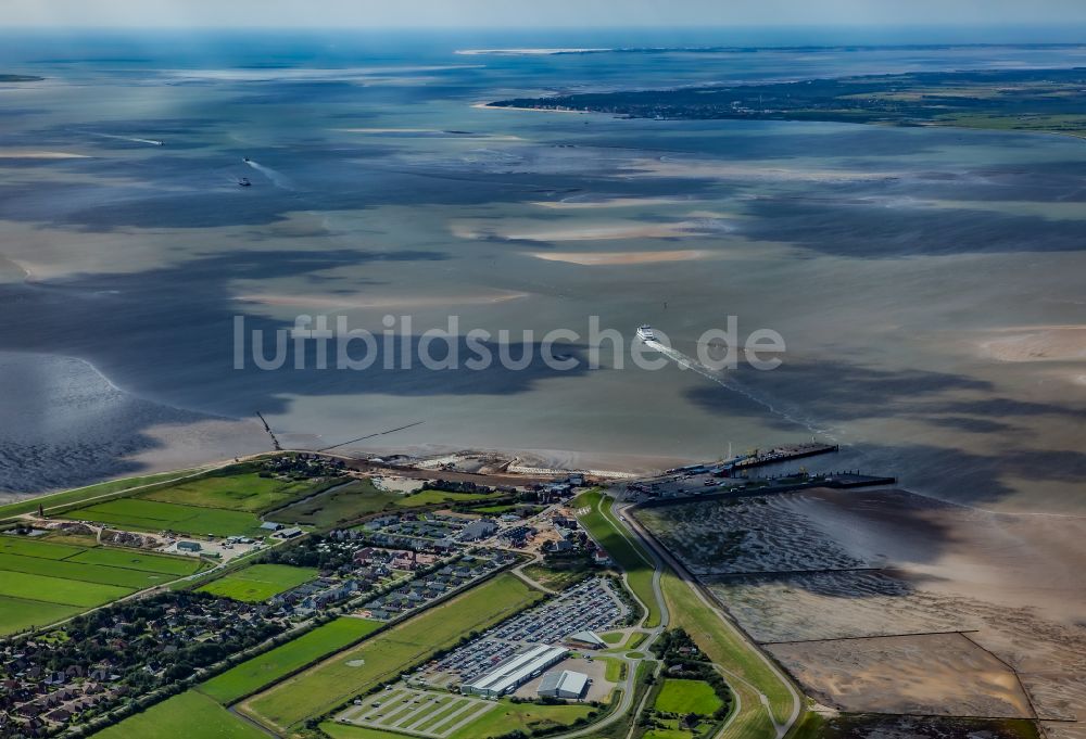 Dagebüll von oben - Stadtansicht am Küstenbereich der Nordsee in Dagebüll im Bundesland Schleswig-Holstein, Deutschland