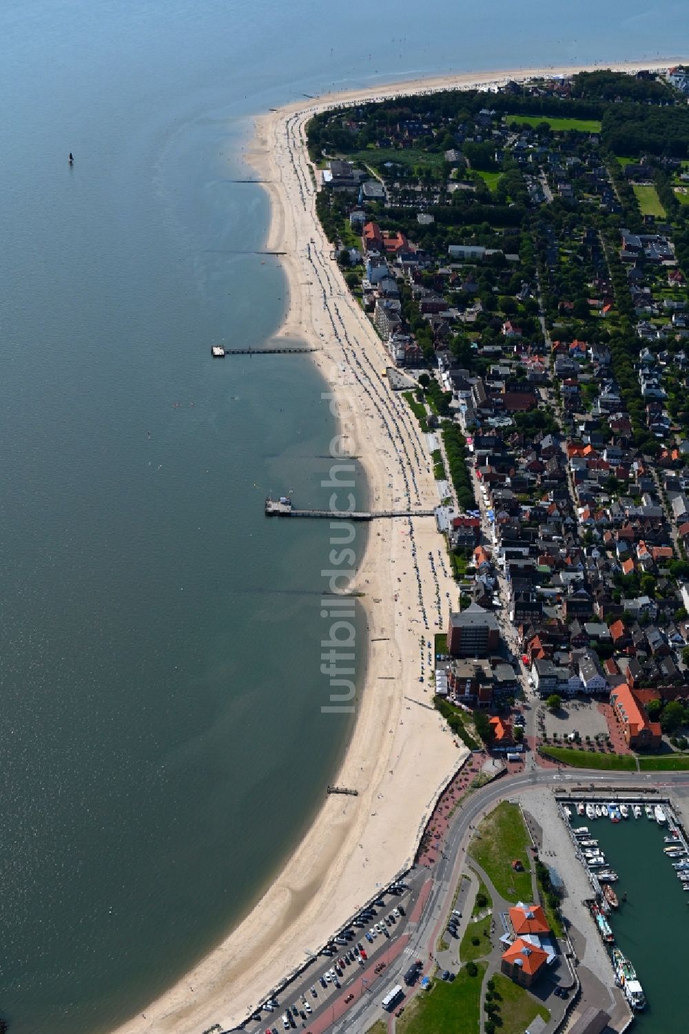 Luftbild Wyk auf Föhr - Stadtansicht am Küstenbereich der Nordsee in Wyk auf Föhr im Bundesland Schleswig-Holstein, Deutschland
