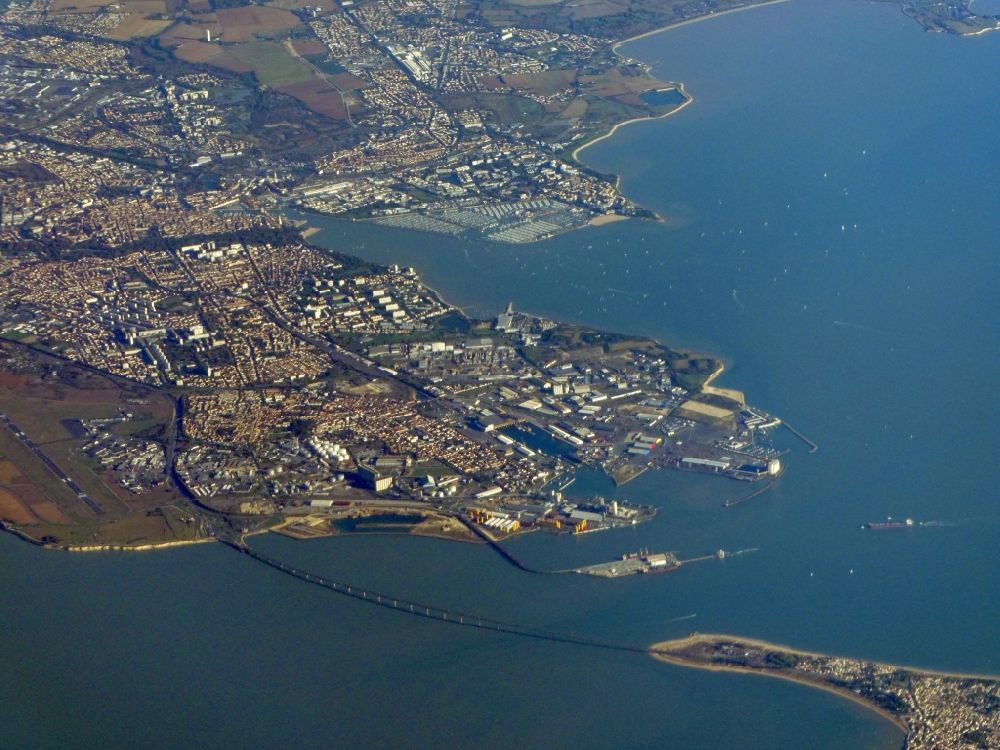 Luftbild La Rochelle - Stadtansicht am Küstenbereich des Atlantik in La Rochelle in Nouvelle-Aquitaine, Frankreich