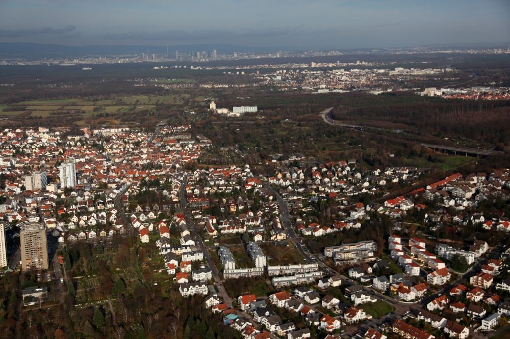 Langen (Hessen) aus der Vogelperspektive: Stadtansicht von Langen (Hessen) im Bundesland Hessen