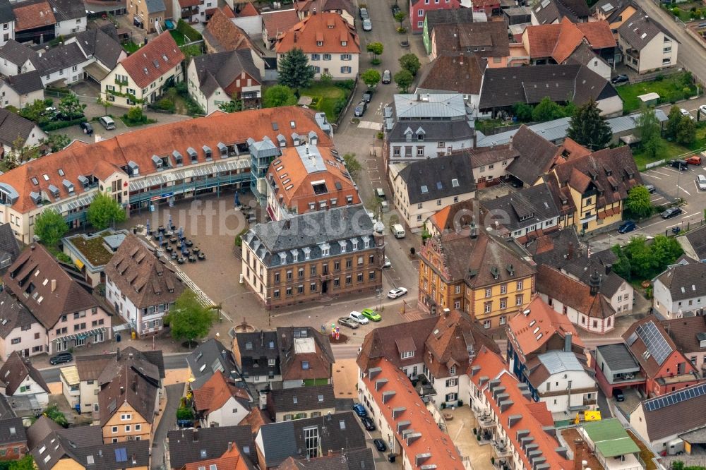 Luftbild Herbolzheim - Stadtansicht Marktplatz und Rathaus im Innenstadtbereich in Herbolzheim im Bundesland Baden-Württemberg, Deutschland