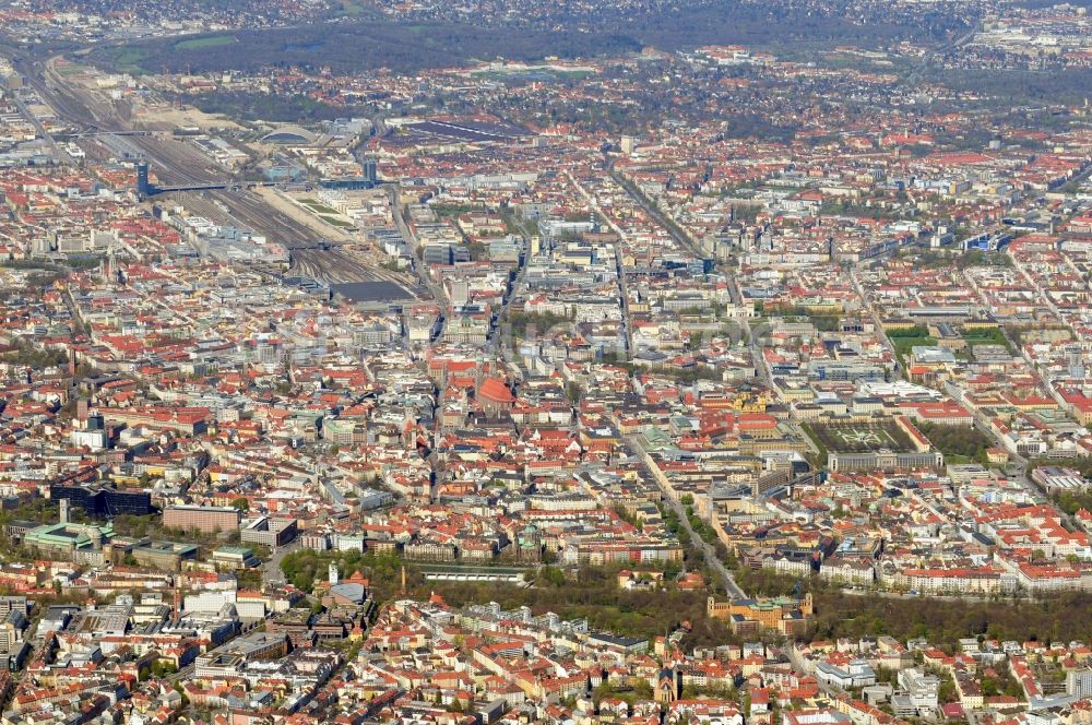 München von oben - Stadtansicht von München im Bundesland Bayern