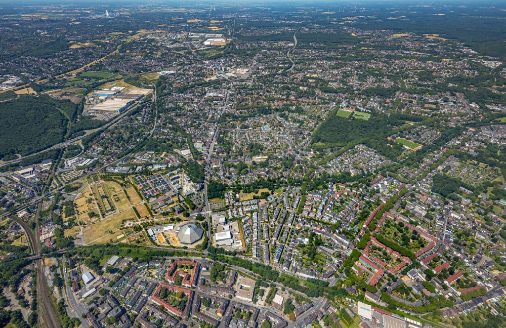 Luftaufnahme Oberhausen - Stadtansicht in Oberhausen im Bundesland Nordrhein-Westfalen, Deutschland