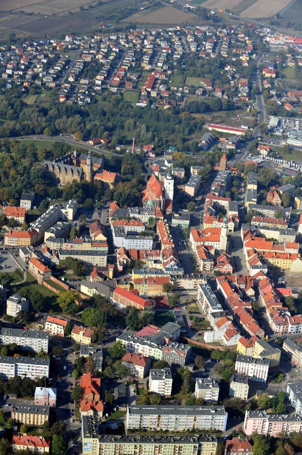 Luftaufnahme Olesnica - Stadtansicht von Olesnica in der Woiwodschaft Niederschlesien in Polen