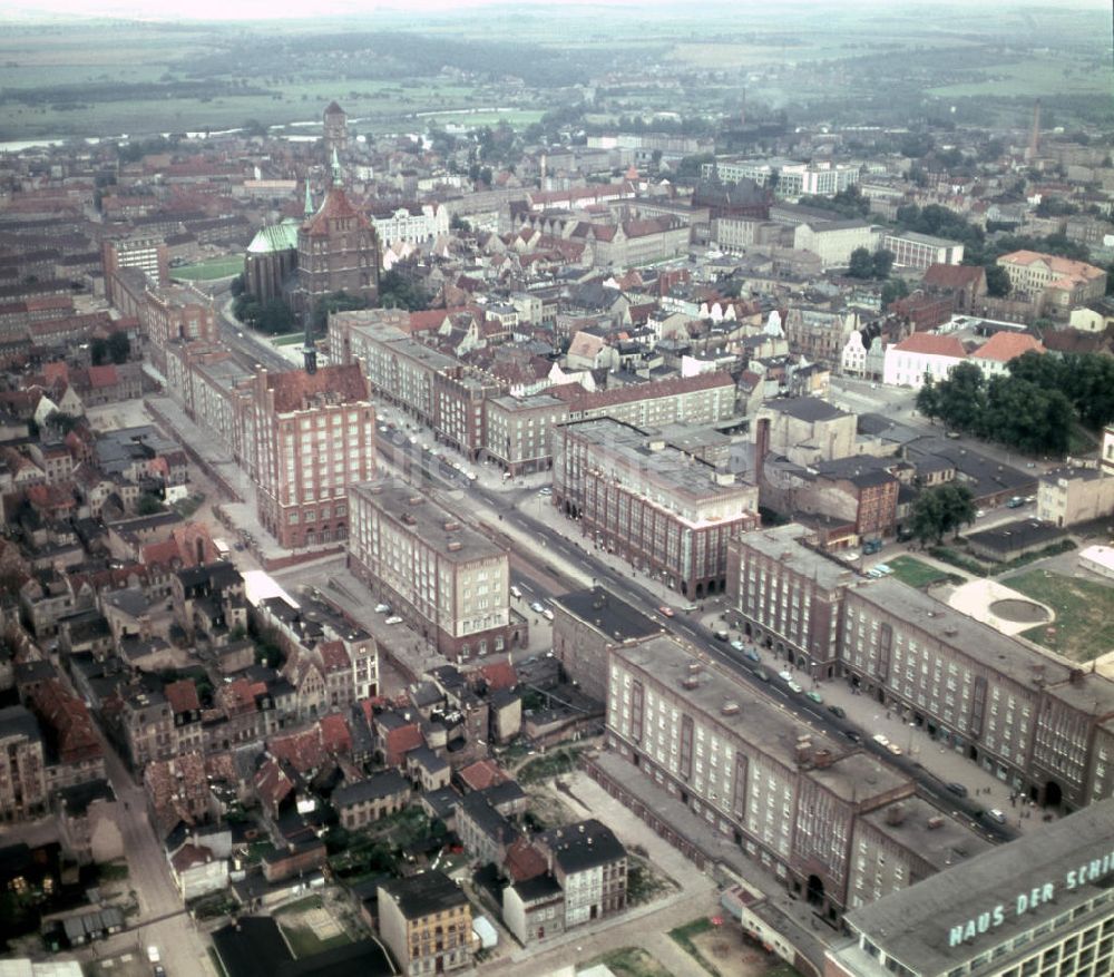 Luftbild Rostock - Stadtansicht Rostock entlang der Langen Straße (ehemalig Straße des Nationalen Aufbauwerks)